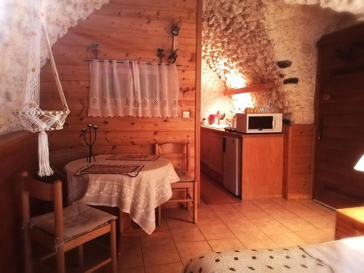 B&B Et Apartments Moulin Du Martinet ギエストル エクステリア 写真